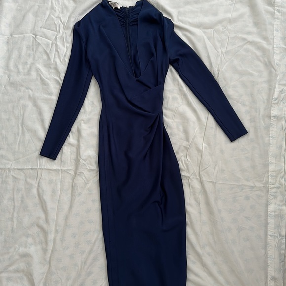 Bandage navy long sleeve good condition dress. AMAZING condition! Size Small - Picture 3 of 3